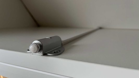 Rörelsesensor för belysning för garderobsinredning från Garderobsfabriken